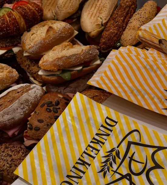 Unsere Dinkelsemmeln und unsere Umweltfreundlichen Papiertüten