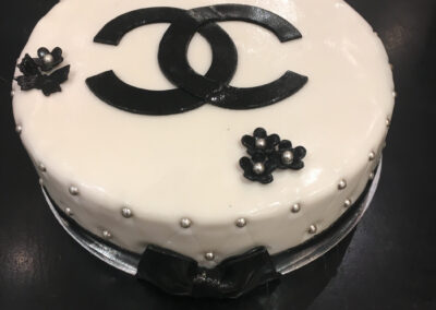 Torte online bestellen - Torte schwarz weiß